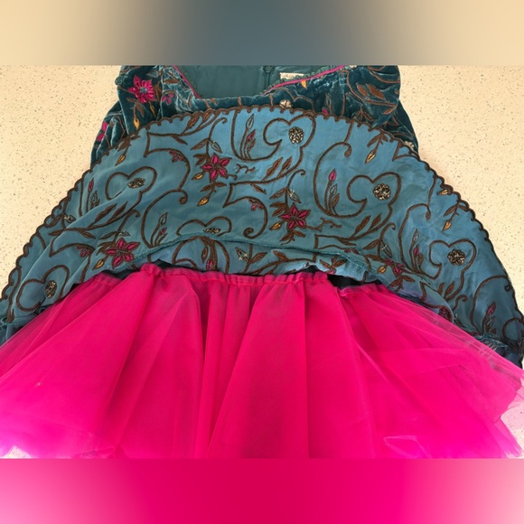 Teal Velvet Embroidered Skirt – NWT– Perfect for Halloween Costumes & Fantasy - Picture 4 of 10